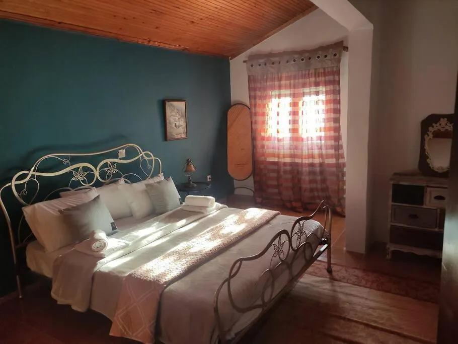 Πετρινη Κατοικια Στην Φυση Villa Tagarades